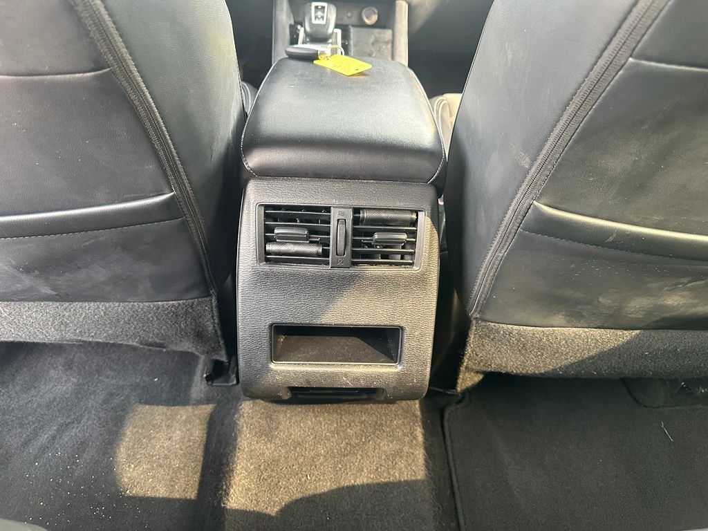 Used 2024 Mitsubishi Outlander SE AWD/4WD image 25