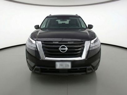 Used 2025 Nissan Pathfinder SV