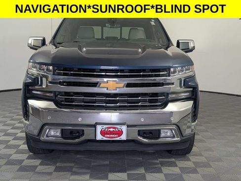 Used 2022 Chevrolet Silverado 1500 LTZ w/ LTZ Premium Package AWD/4WD image 3