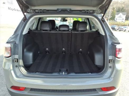 Certified 2022 Jeep Compass Limited image 8