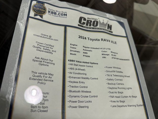 Used 2024 Toyota RAV4 XLE AWD/4WD image 40