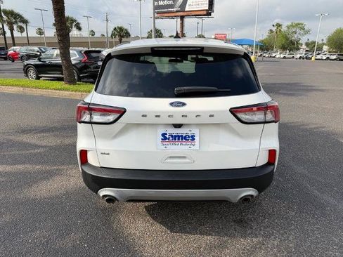 Certified 2022 Ford Escape SE w/ Convenience Package FWD image 5