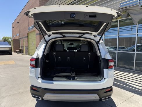 Used 2025 Honda Pilot Touring image 38