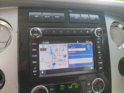 Used 2013 Ford Expedition Limited image 23