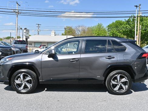 Used 2021 Toyota RAV4 SE w/ Weather & Moonroof Package AWD/4WD image 7