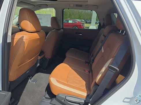 New 2026 Nissan Pathfinder Platinum AWD/4WD image 14