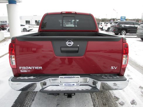 Used 2019 Nissan Frontier SV image 4