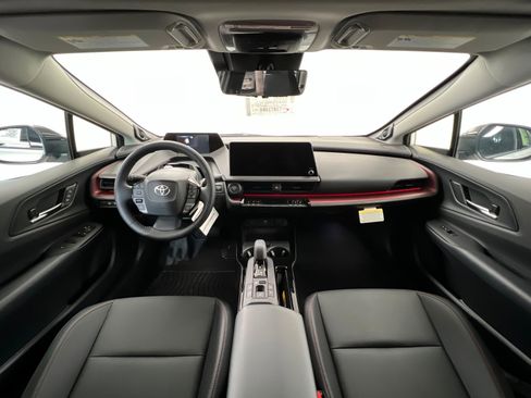 New 2026 Toyota Prius Plug-In Hybrid image 9