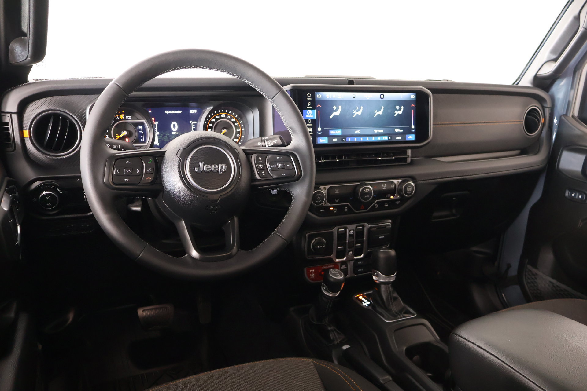Used 2025 Jeep Gladiator Mojave w/ Steel Bumper Group AWD/4WD image 2