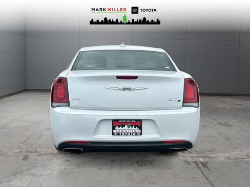 Used 2016 Chrysler 300 S AWD/4WD image 4