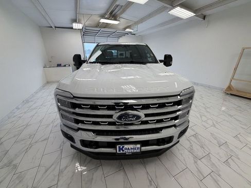 Used 2024 Ford F250 Lariat AWD/4WD image 3