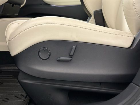 Used 2018 Tesla Model X 100D image 8