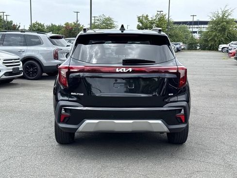 Used 2024 Kia Seltos EX AWD/4WD image 3