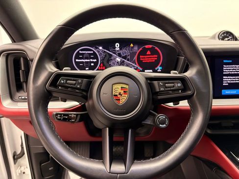 Used 2024 Porsche Cayenne Coupe image 12