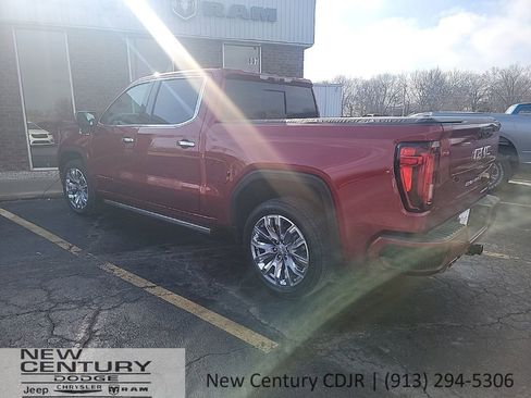 Used 2024 GMC Sierra 1500 Denali w/ Denali Reserve Package AWD/4WD image 3