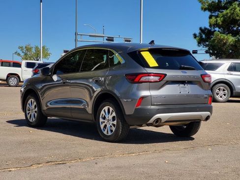 Used 2023 Ford Escape Active w/ Tech Pack #2 AWD/4WD image 3