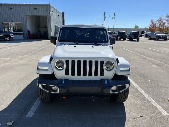 Used 2023 Jeep Wrangler Unlimited Sahara AWD/4WD image 3