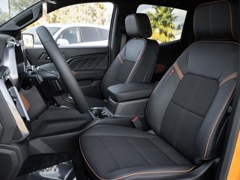 New 2026 GMC Canyon AT4 image 17