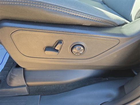 Used 2021 RAM 1500 Big Horn image 13