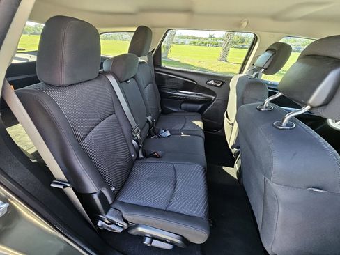 Used 2017 Dodge Journey SE image 13
