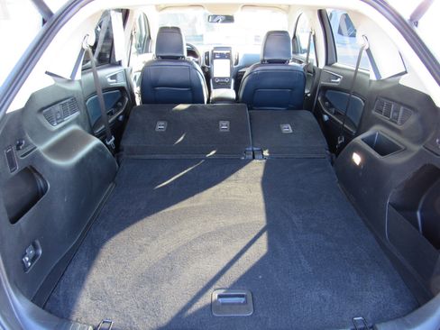 Used 2024 Ford Edge SEL w/ Sport Appearance Package image 33