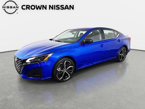 Certified 2025 Nissan Altima 2.5 SR image 1