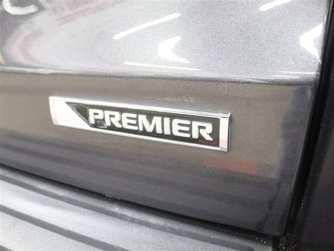 Used 2018 Chevrolet Tahoe Premier AWD/4WD image 8
