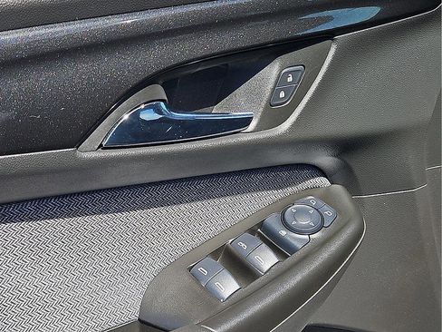 Used 2025 Chevrolet TrailBlazer LT image 12