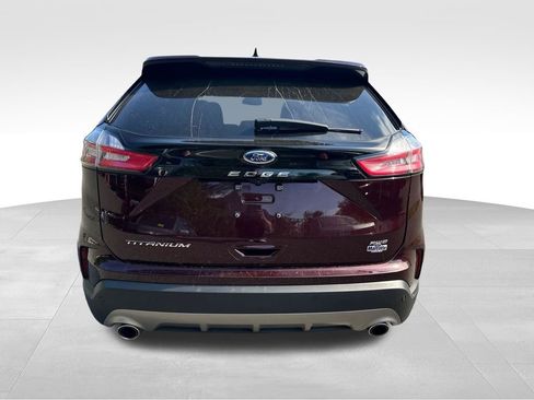 Used 2022 Ford Edge Titanium AWD/4WD image 2
