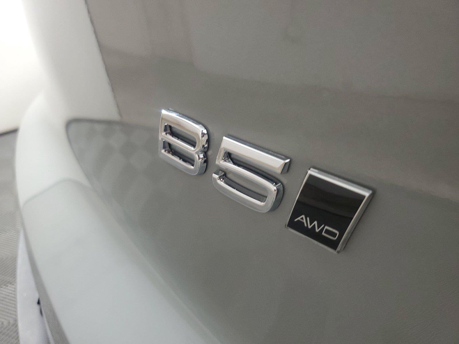 Used 2026 Volvo XC40 B5 Plus w/ Protection Package Premier AWD/4WD image 7