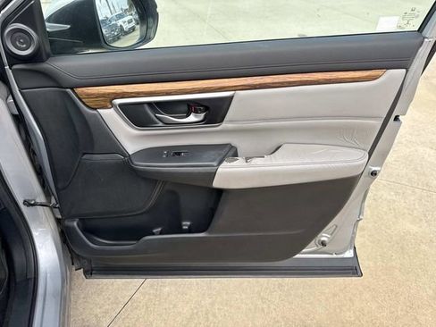 Used 2017 Honda CR-V Touring image 14