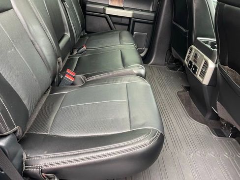 Used 2020 Ford F150 Lariat w/ Equipment Group 502A Luxury image 12