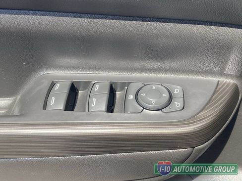 Used 2017 GMC Acadia SLT FWD image 21