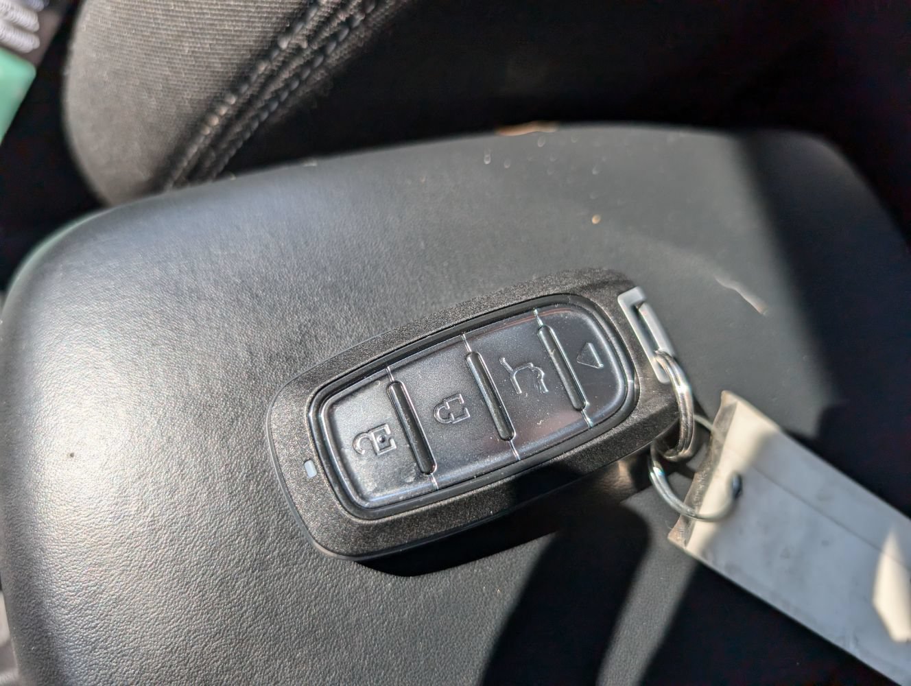 Used 2024 Hyundai Venue SEL FWD image 24