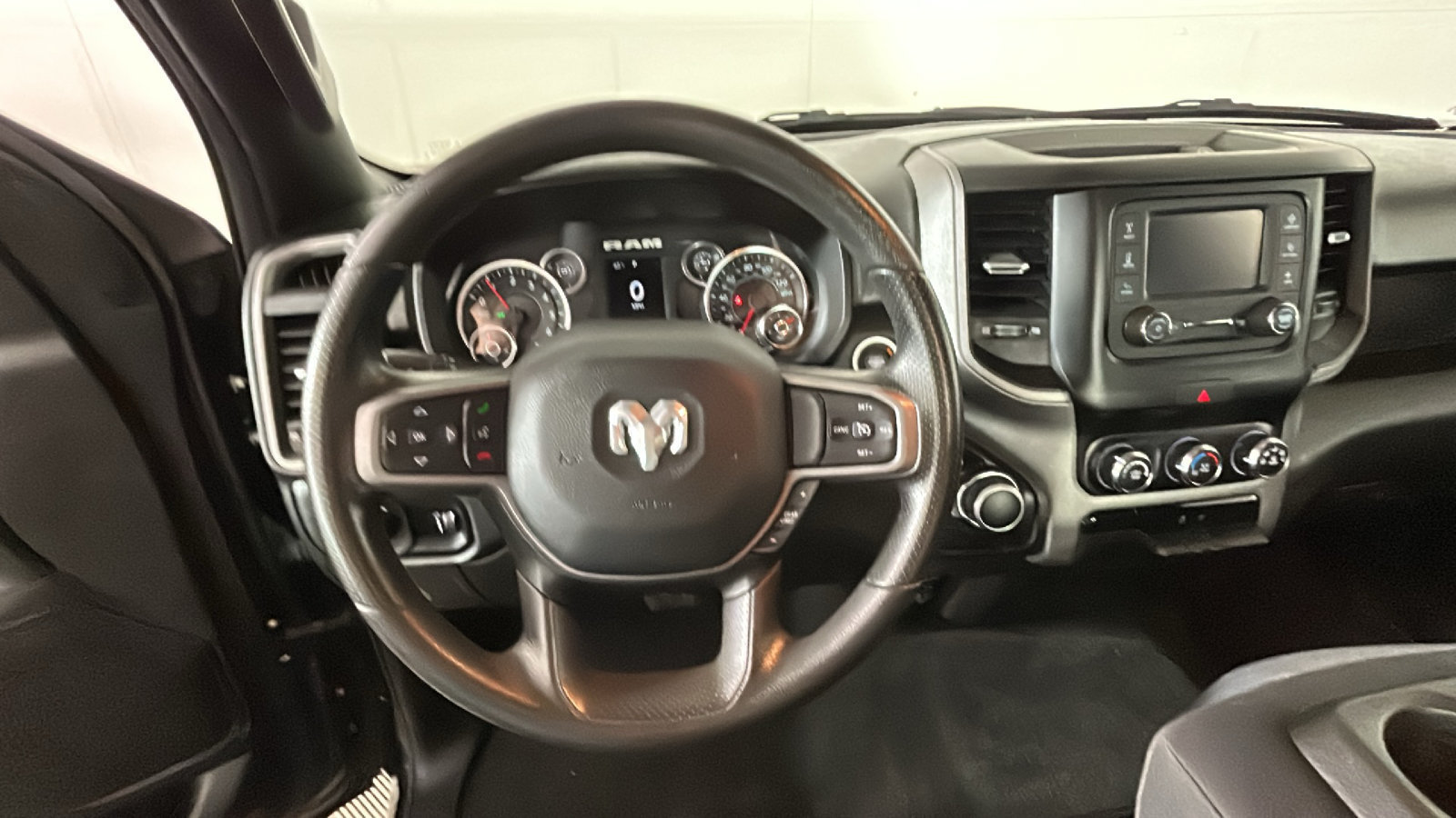 Used 2024 RAM 1500 Tradesman AWD/4WD image 17
