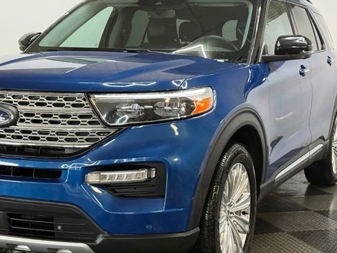 Used 2022 Ford Explorer Limited w/ Equipment Group 301A image 6