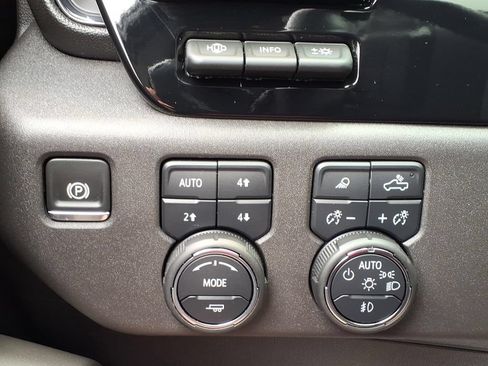 Used 2025 Chevrolet Silverado 1500 ZR2 w/ Technology Package AWD/4WD image 18