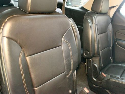 Used 2019 Chevrolet Traverse LT w/ LT Premium Package image 14