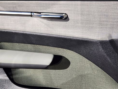 New 2025 Volvo EX30 Plus w/ Protection Package Premier image 13