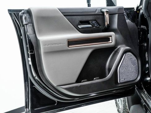 Used 2025 GMC Hummer EV 3X w/ LPO, Sport Package image 47