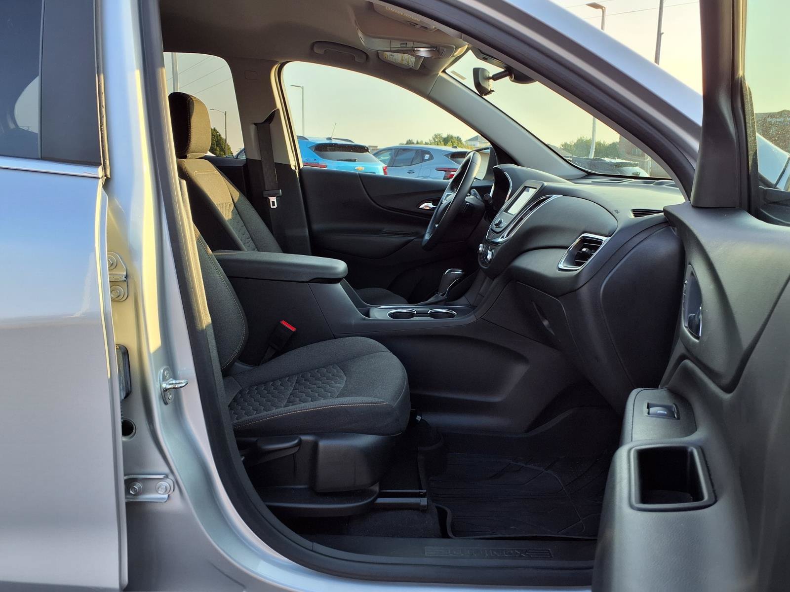 Used 2021 Chevrolet Equinox LT FWD image 26
