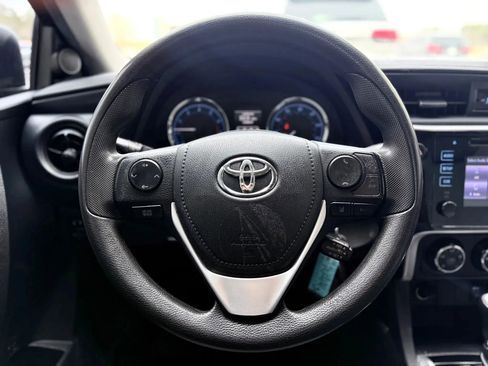 Used 2018 Toyota Corolla L image 24