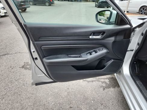 Used 2020 Nissan Altima 2.5 S FWD image 16