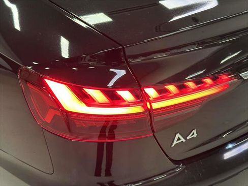 Used 2023 Audi A4 2.0T Premium w/ Convenience Package image 9