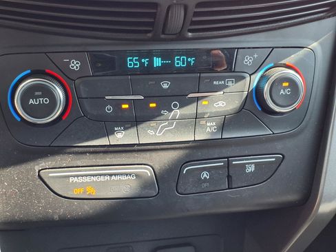 Used 2017 Ford Escape SE FWD image 7