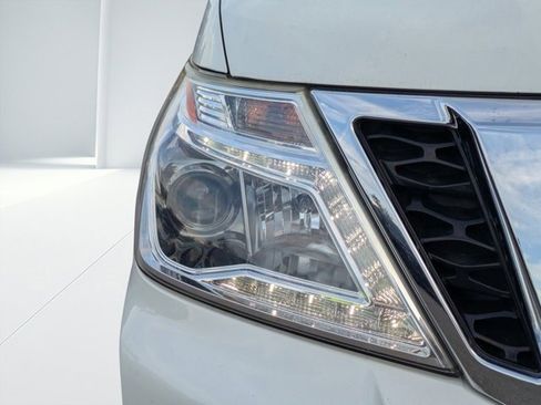 Used 2018 Nissan Armada SL w/ Moonroof Package image 8