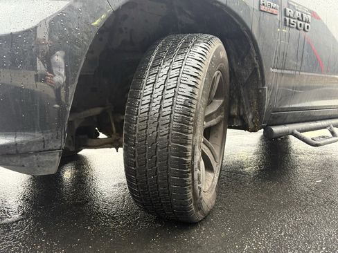 Used 2016 RAM 1500 Sport w/ Black Ram 1500 Sport Group image 32