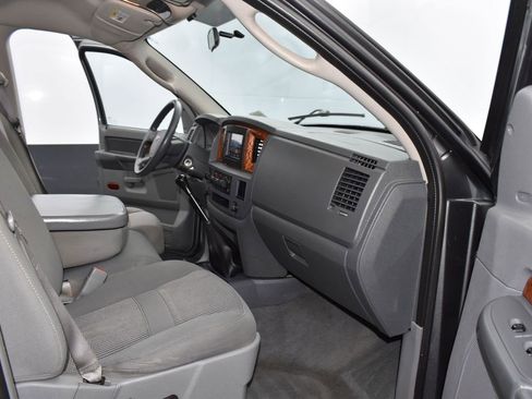 Used 2006 Dodge Ram 1500 Truck SLT image 17