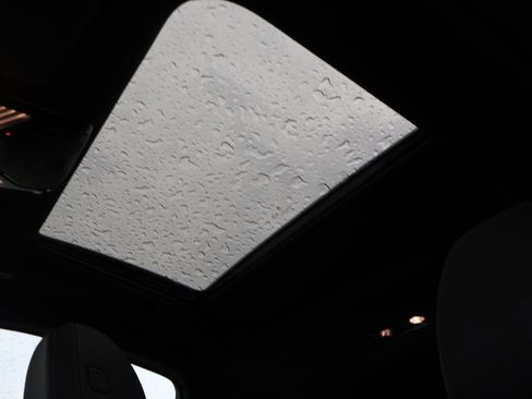 Used 2024 BMW 430i xDrive Coupe w/ Premium Package image 40