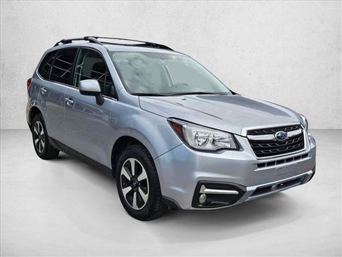 Used 2017 Subaru Forester 2.5i Limited w/ Popular Package #2 AWD/4WD image 3